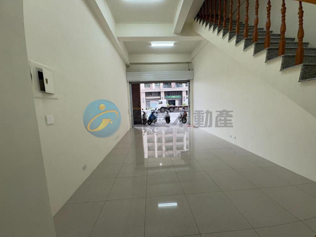 高雄小港區｜頂新商圈近88翻新精美1+2+3樓店｜電梯大樓・3房｜出售｜TC0488300｜物件照片3