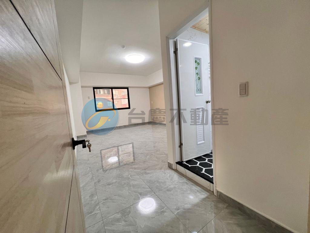 高雄三民區｜建工*建興商圈*輕軌樹德家商站*採光大樓｜電梯大樓・4房｜出售｜TC0534231｜物件照片6