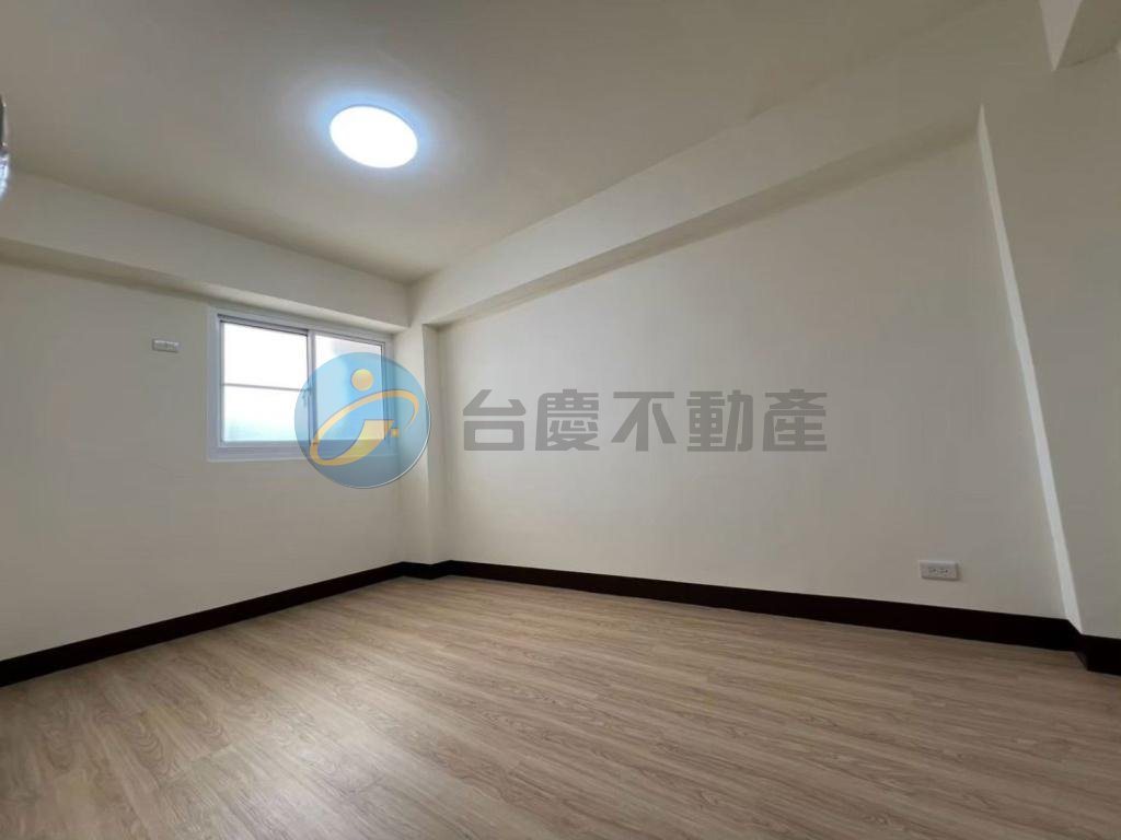 自由黃昏市場*漢神百貨*新整理明亮三房*一層一戶｜物件照片3