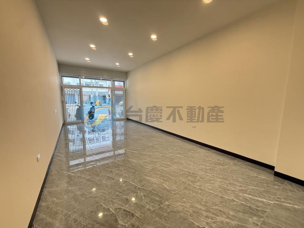 鼎力商圈鼎力路上 整棟翻新鈔賺錢電梯店面｜物件照片3