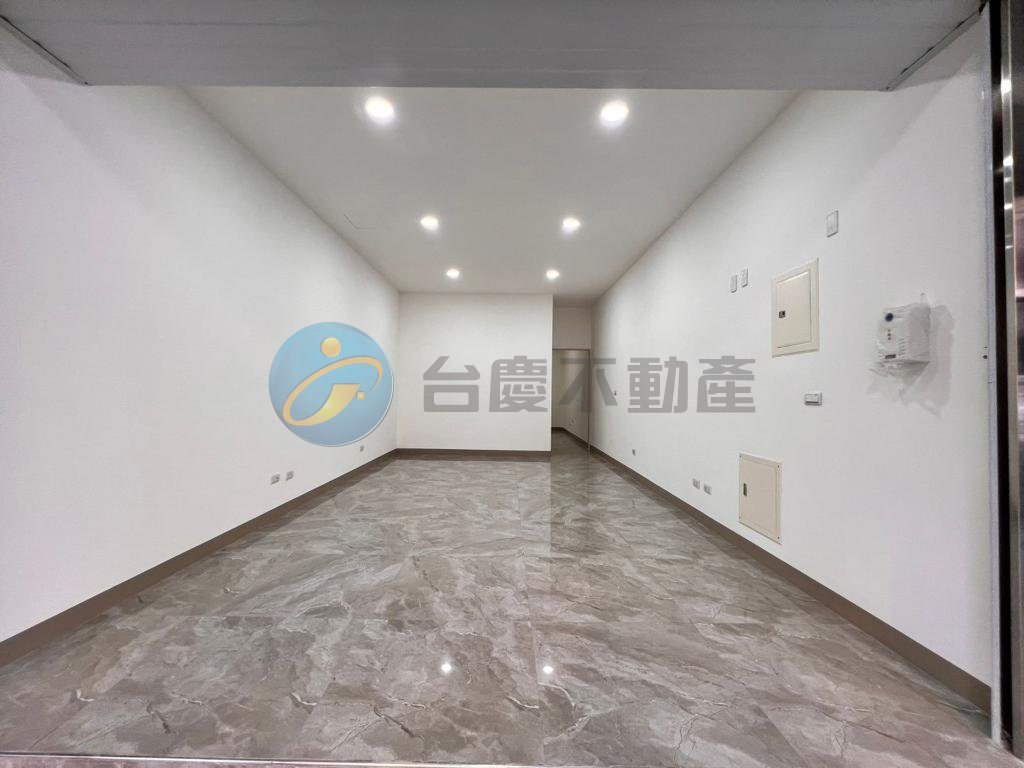 三多商圈黃金地段全屋翻新透天店面｜物件照片4