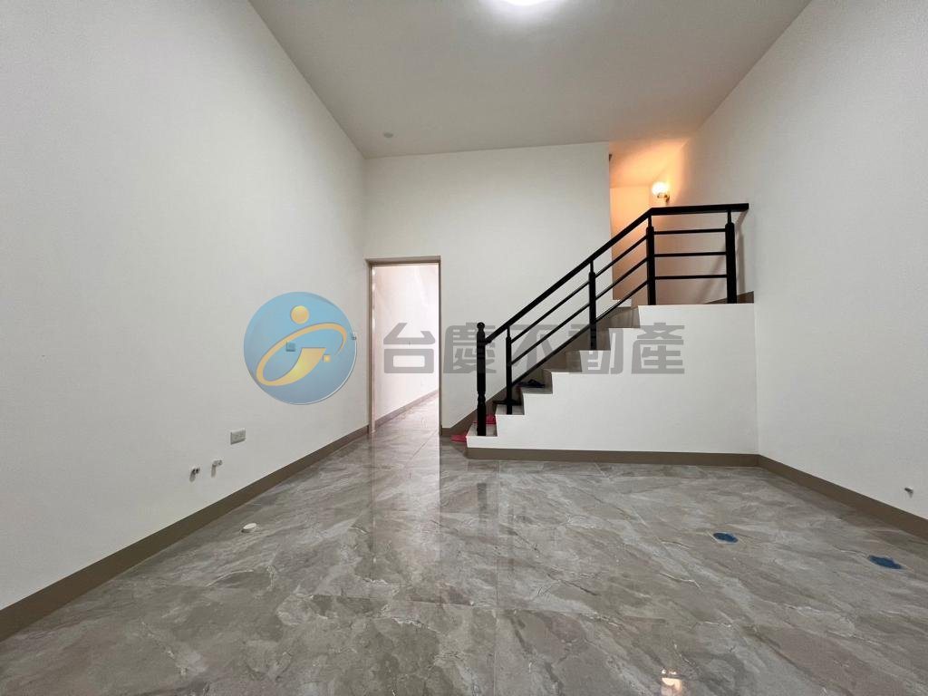 三多商圈黃金地段全屋翻新透天店面｜物件照片6
