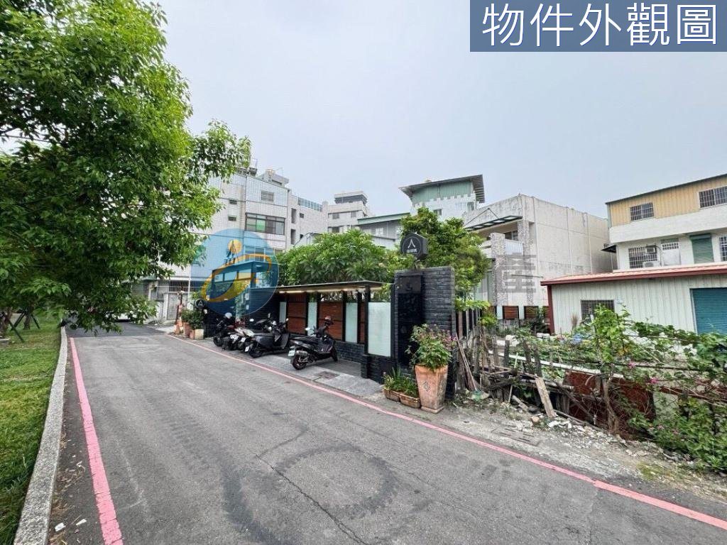屏東市區住商用大坪數面寬別墅｜物件照片2