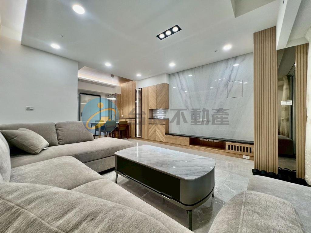 高雄楠梓區｜楠梓｛北國麗景｝邊間~陽台進出~正四房平車｜電梯大樓｜出售｜TC0488369｜物件照片6