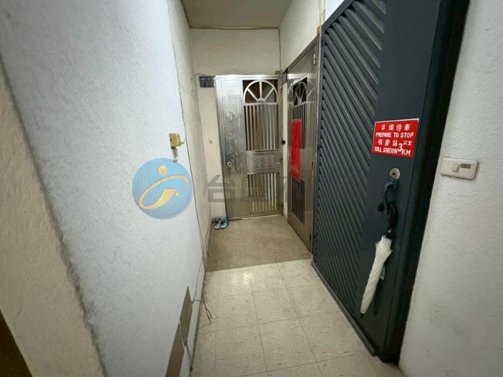 美麗島&信義國小雙捷運寬敞低價套房｜物件照片4