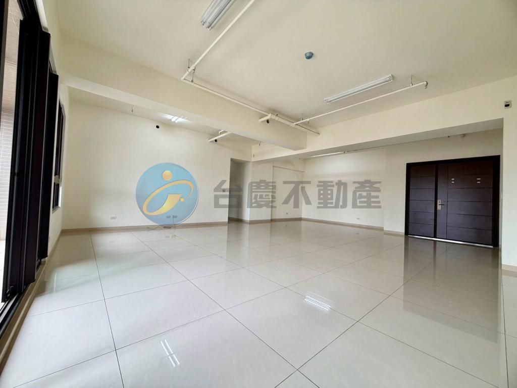 科工館*建興商圈*三房三衛雙平車*邊間景觀宅｜物件照片3