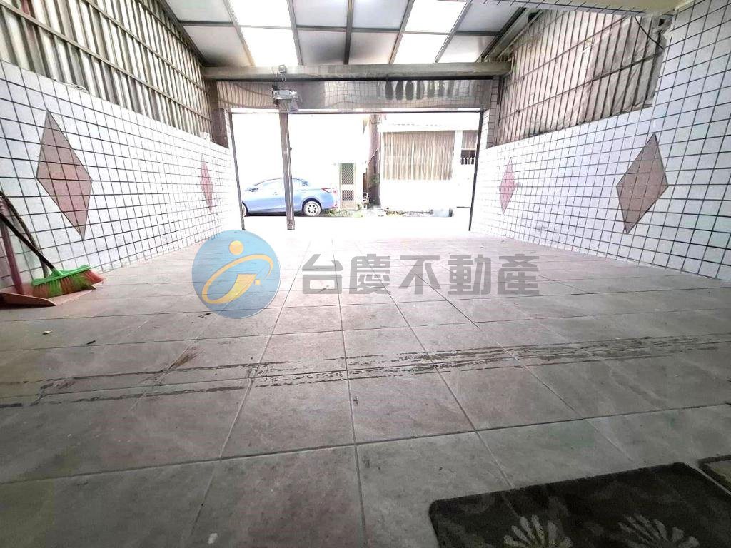 屏東市歸來車站新整理透天双車庫別墅｜物件照片3