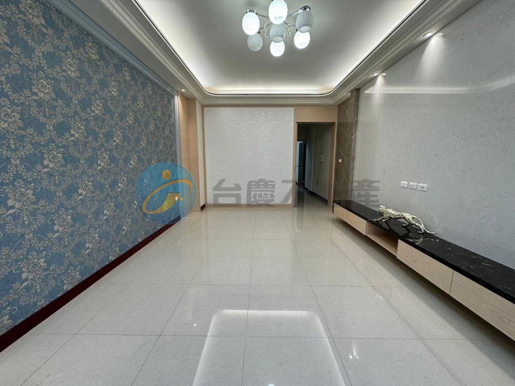瑞隆五甲商圈~特力屋旁全新整建車庫透天(A)｜物件照片3