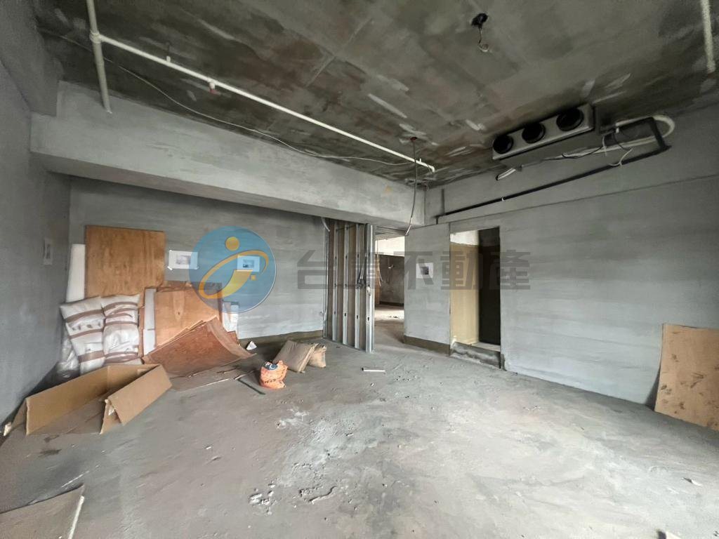 農十六國王城堡四套房格局校園景觀豪邸連號三平車｜物件照片5