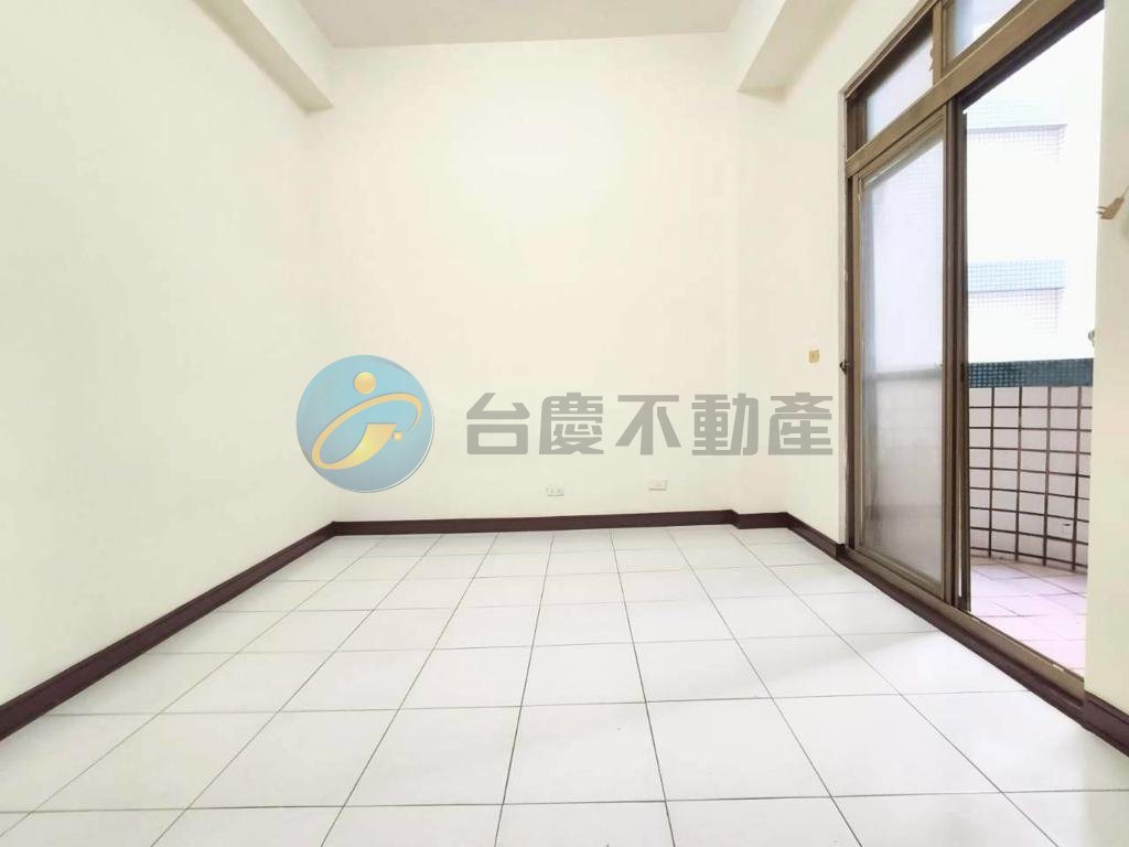 高雄輕軌灣仔內站方正三房｜物件照片5