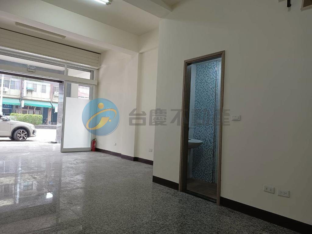 麟洛鄉/中心地段省道上 /全新吸金透店｜物件照片5