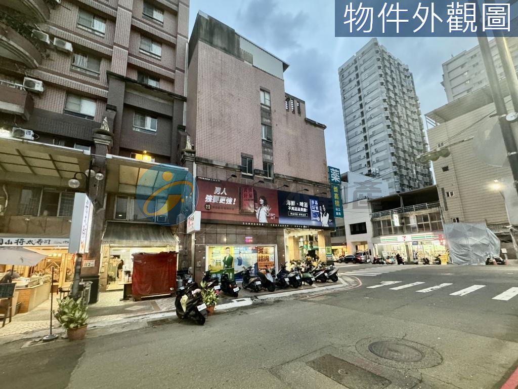 🔥近高雄車站★幸福川景觀「雙平車」金店面｜物件照片2