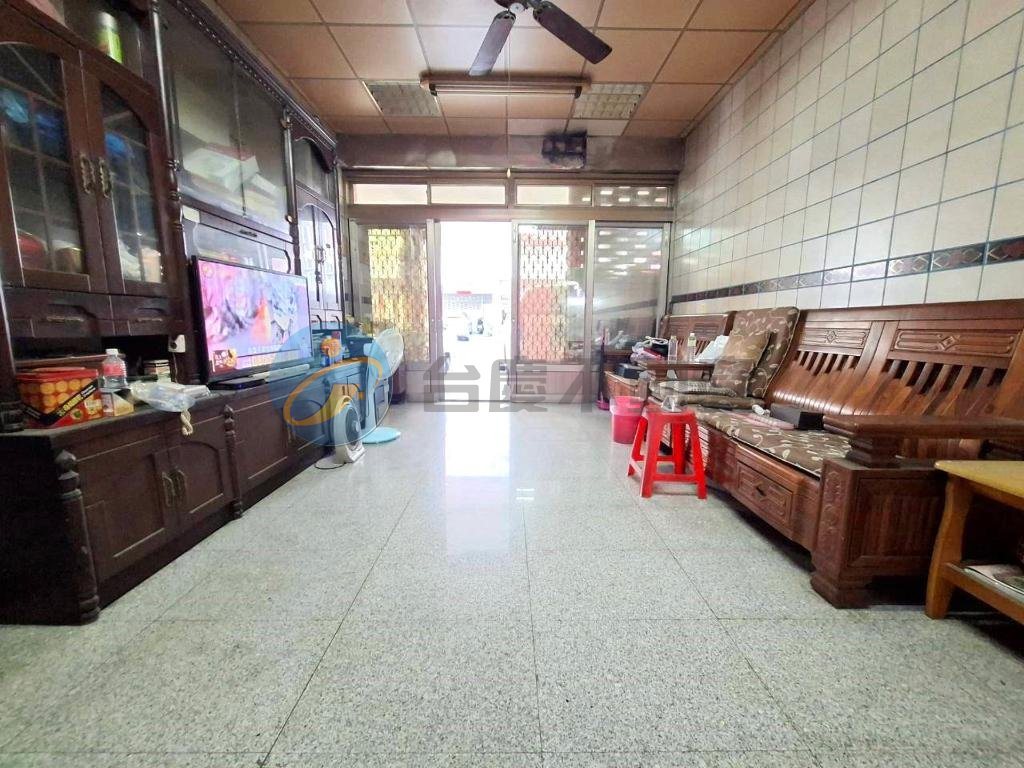 建工商圈+鼎山萬家福透天店住｜物件照片2