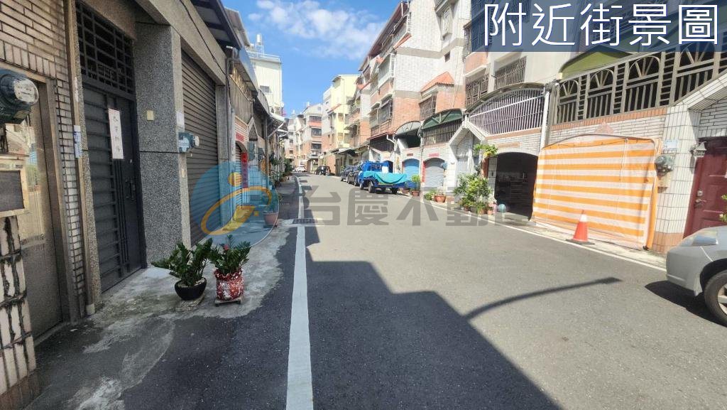 屏東市｜屏東榮總商圈/縣民公園 /8米路上翻新正4樓車墅｜透天厝・5房｜出售｜TC0534227｜物件照片2