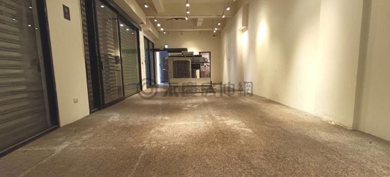 高雄左營區｜左營區自由二路VS至聖路1+2樓三角窗店面｜透天厝｜出租｜TC0020743｜物件照片3