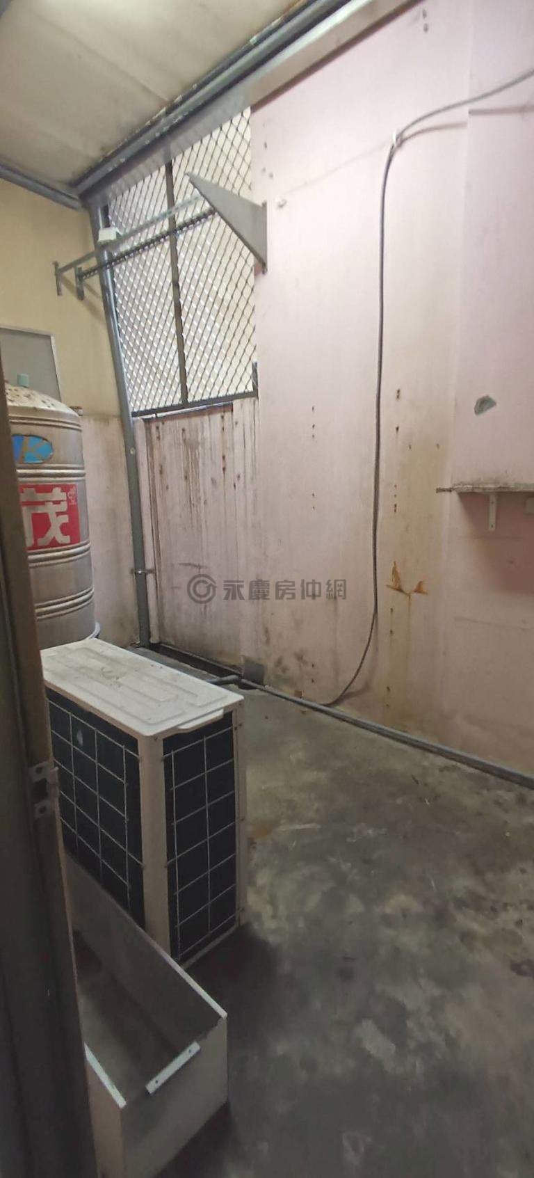 高雄左營區｜左營區自由二路VS至聖路1+2樓三角窗店面｜透天厝｜出租｜TC0020743｜物件照片5